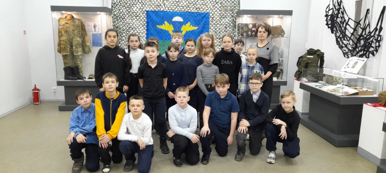 Выставка «ПРО СВОих».